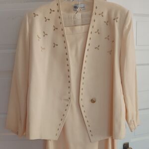 Elegant Cream Blazer with Gold Embroidery